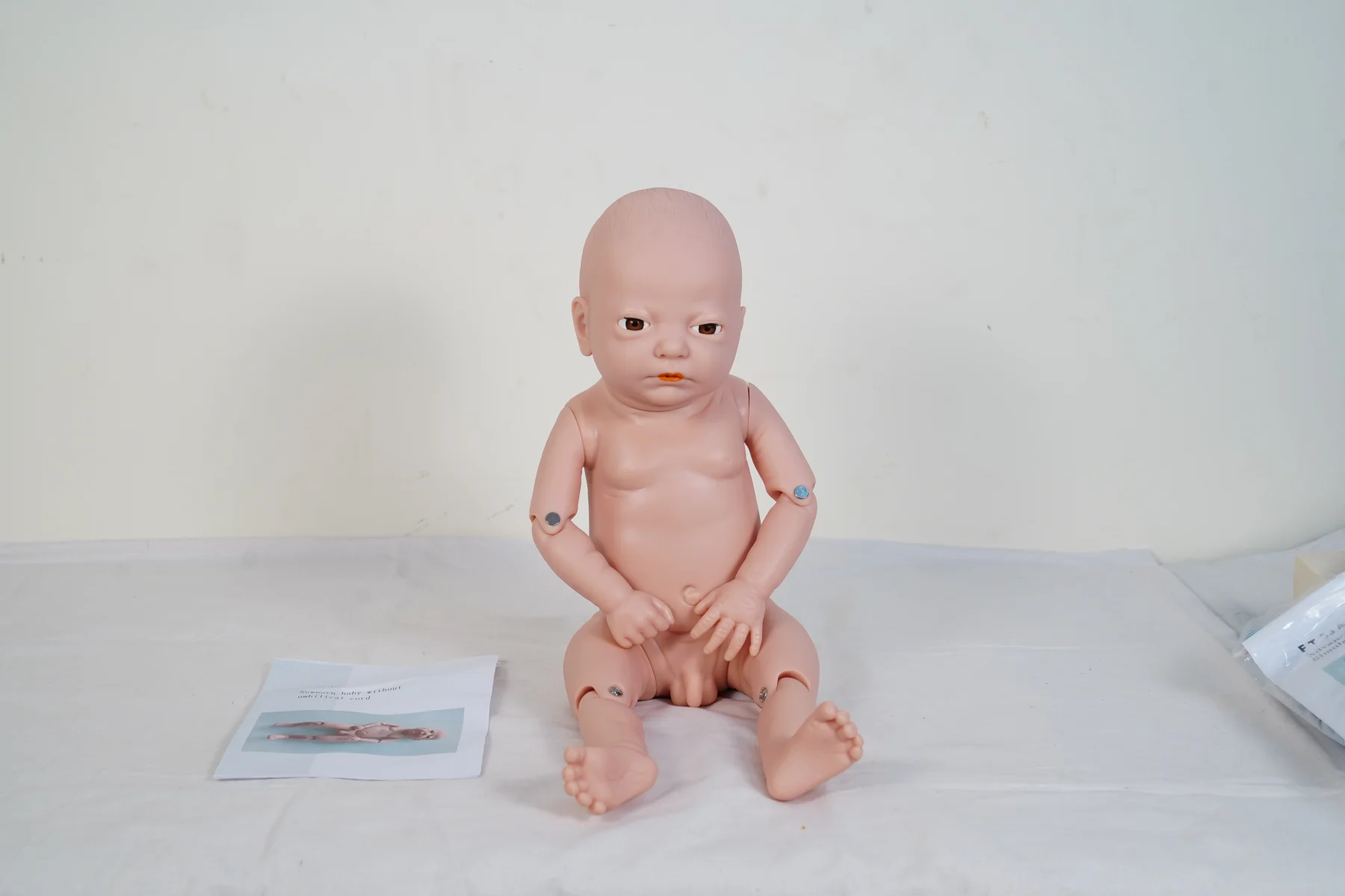 Newborn Baby Without Umbilical Cord thumbnail 3