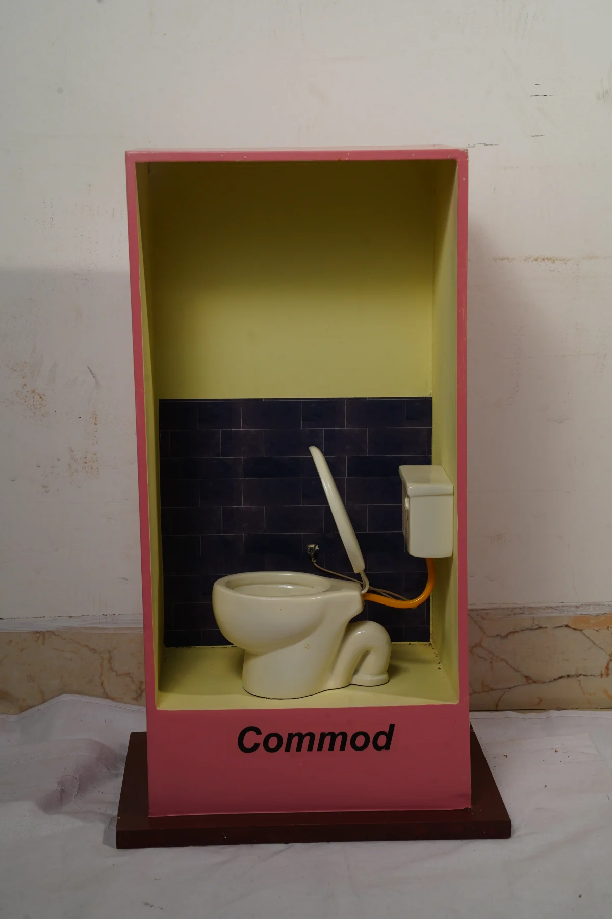 Commod thumbnail 2