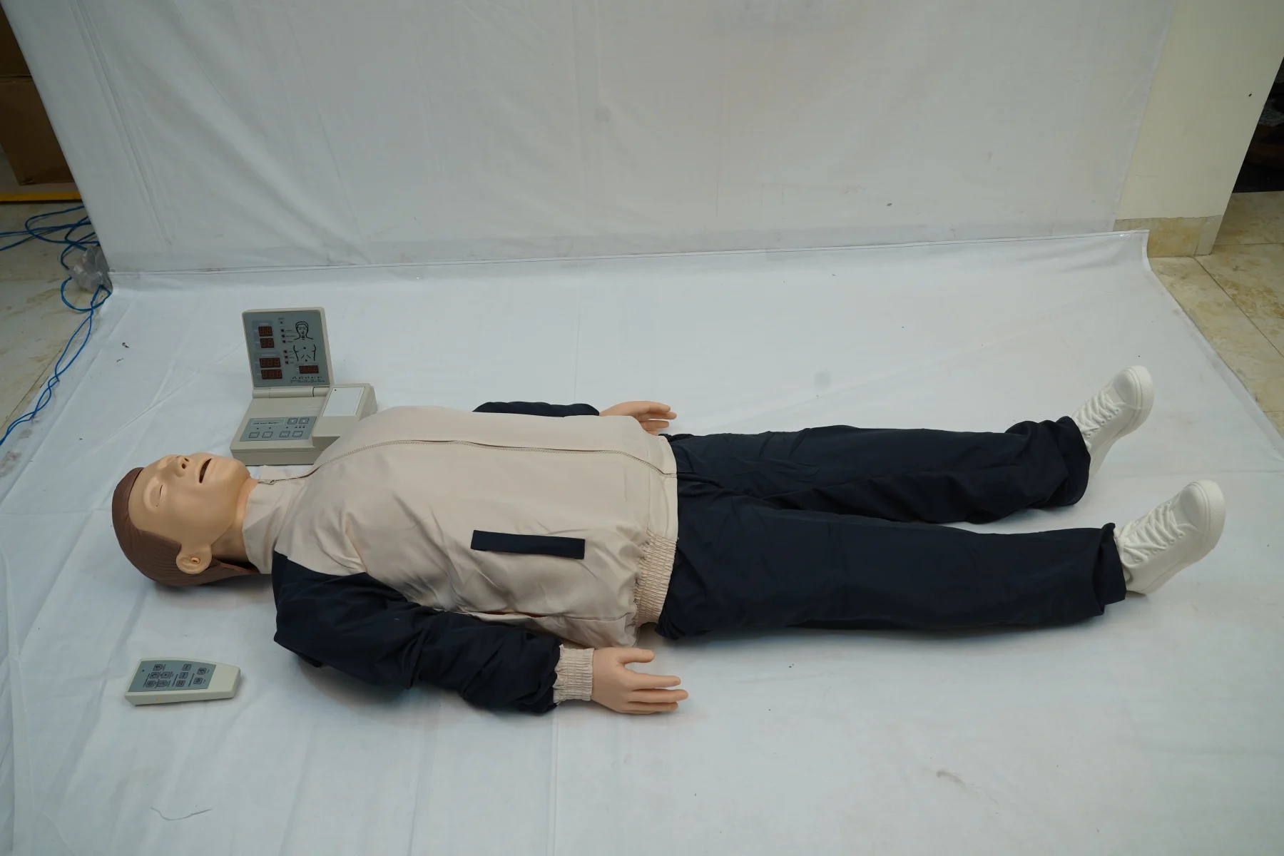 Advanced Adult CPR Training Manikin thumbnail 3