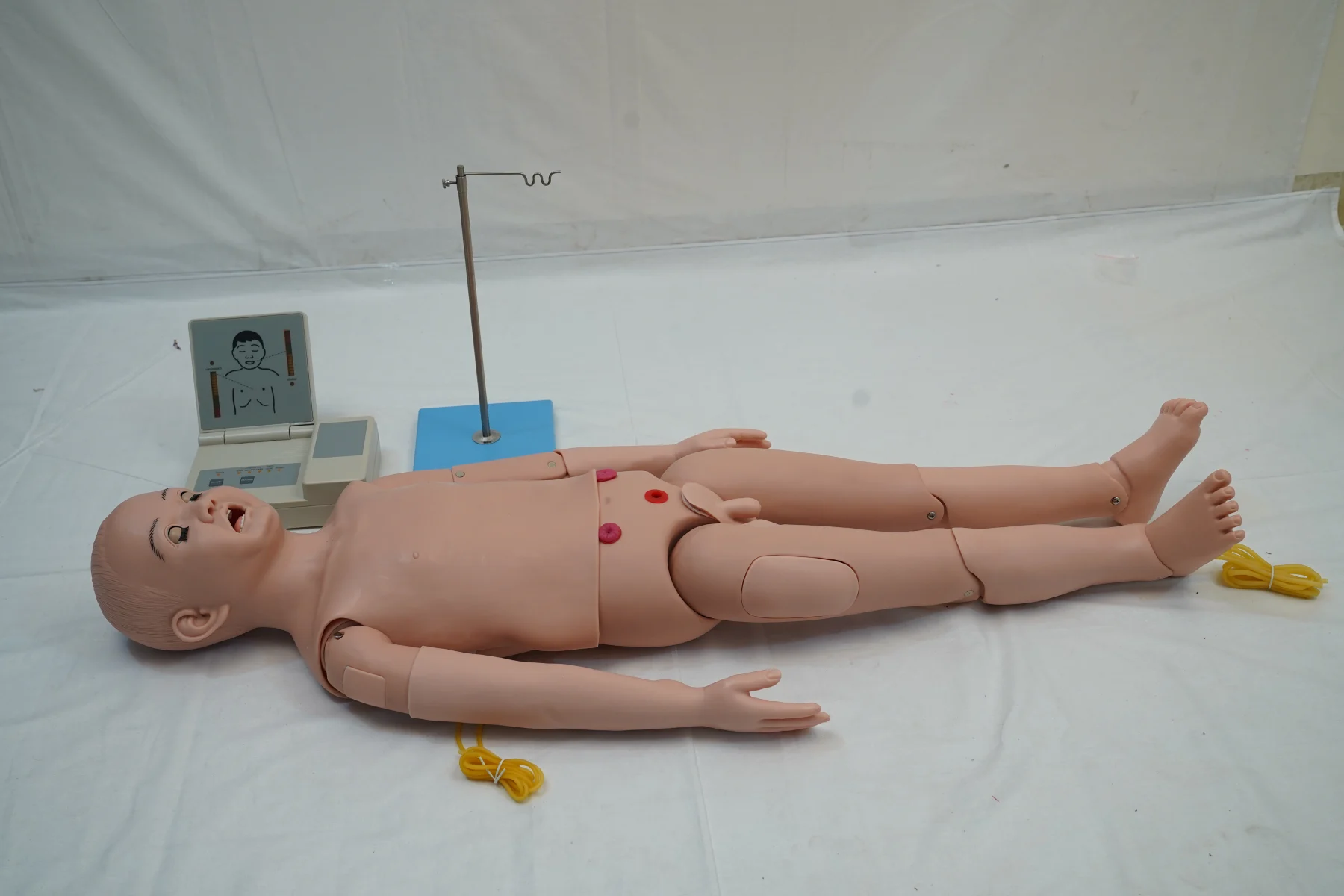 Full Functional Child CPR and Nursing Manikin 5 Years With Monitor thumbnail 3