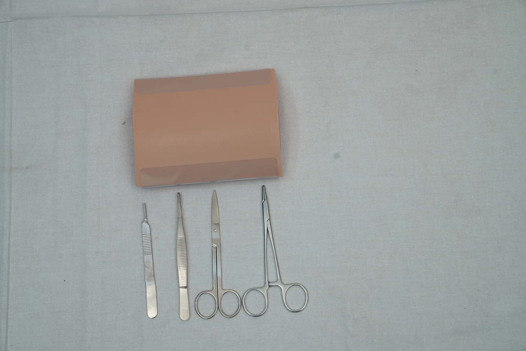Advanced Suture Training Kit thumbnail 3