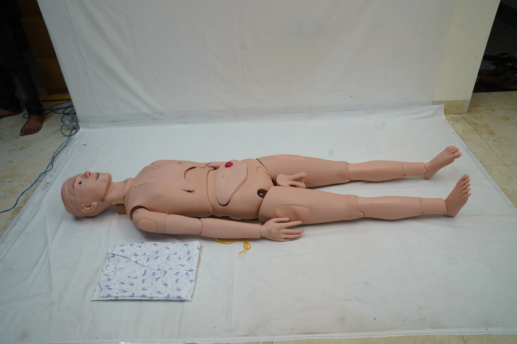 Basic Combination Nursing Manikin thumbnail 2