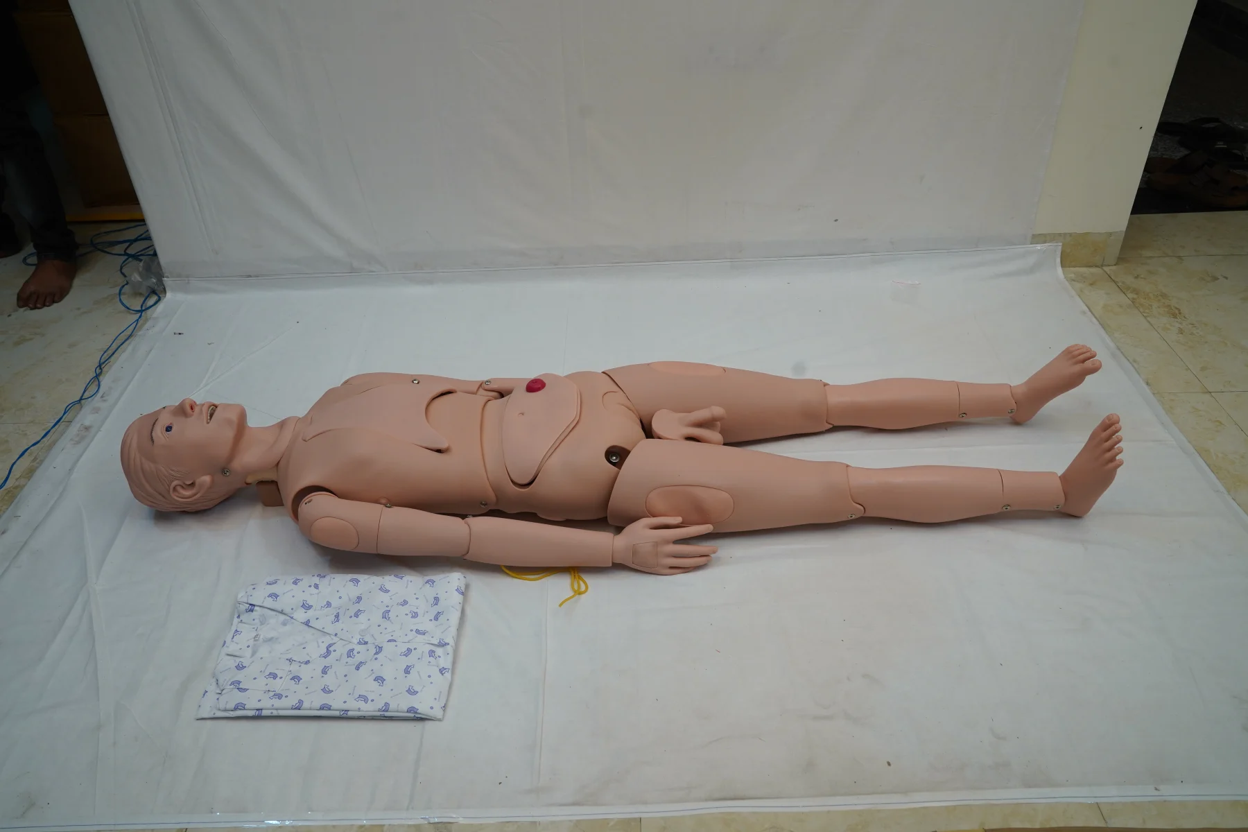Basic Combination Nursing Manikin thumbnail 4